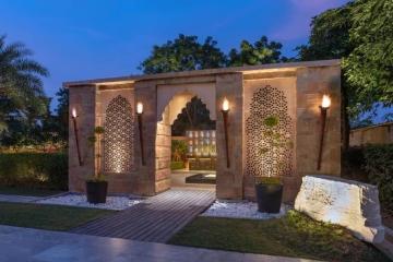 Courtyard by Marriot 1